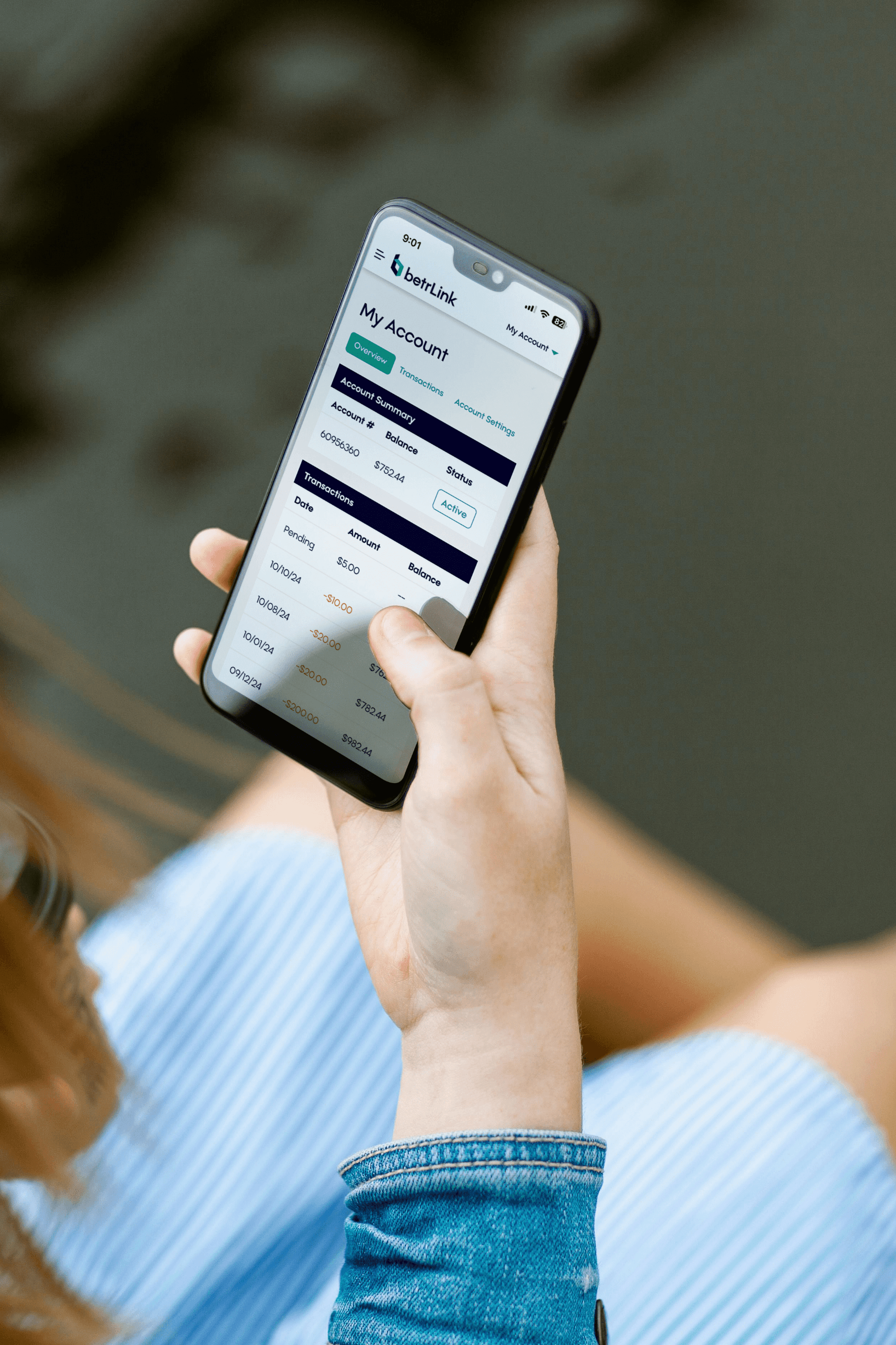A satisfied customer using the BetrLink portal on their phone.